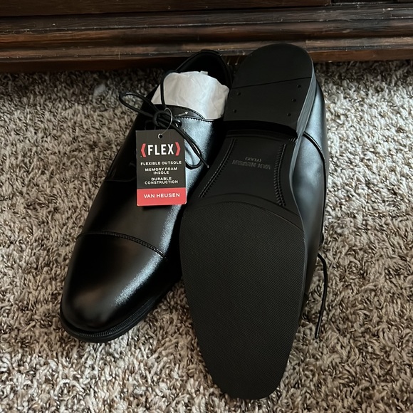 Van Heusen Memory Foam Dress Shoes - Picture 3 of 3